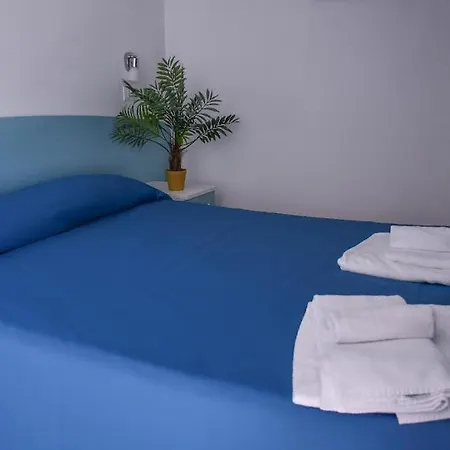 Hotel Vela Club & *