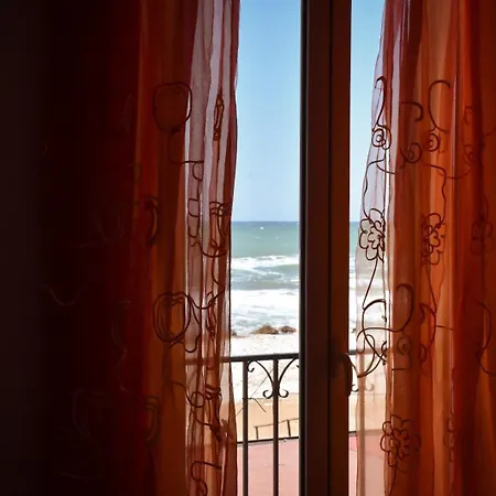 Hotel Vela Club & *