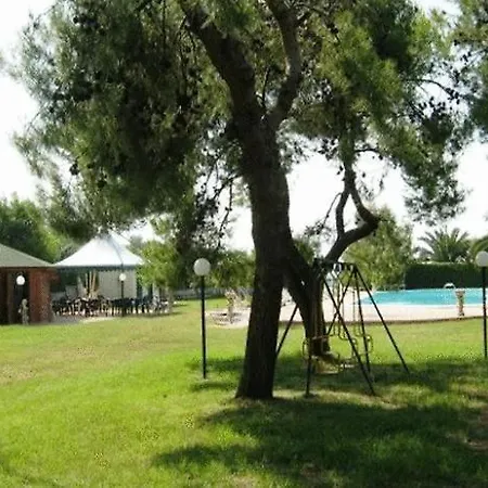 Hotel Vela Club & *