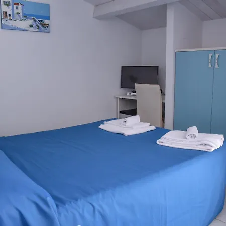 Vela Club & Hotel *